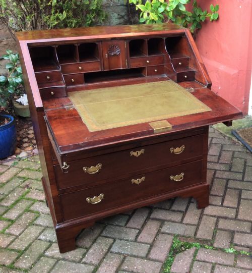 SMALL GEORGIAN BUREAU - ADDITIONAL PHOTO 1
