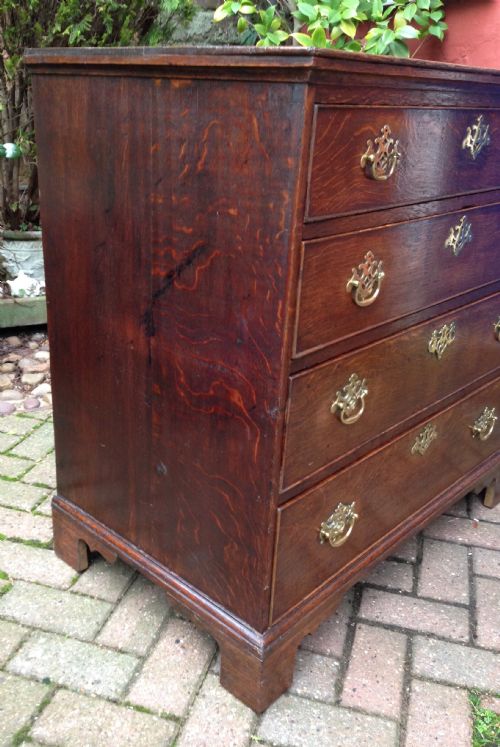 GEORGIAN SMALL OAK CHEST OF DRAWERS - ADDITIONAL PHOTO 3
