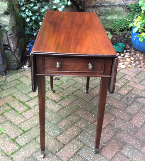 GEORGIAN SUPPER TABLE OR PEMBROKE TABLE - ADDITIONAL PHOTO 1