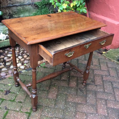 EARLY 18TH CENTURY WALNUT SIDE TABLE - ADDITIONAL PHOTO 1