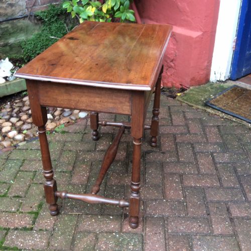 EARLY 18TH CENTURY WALNUT SIDE TABLE - ADDITIONAL PHOTO 2