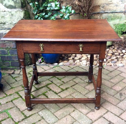 early 18th century oak side table - CATEGORY: ANTIQUE TABLES - DATED 1700