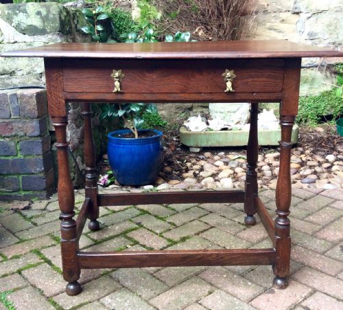 EARLY 18TH CENTURY OAK SIDE TABLE - ADDITIONAL PHOTO 1