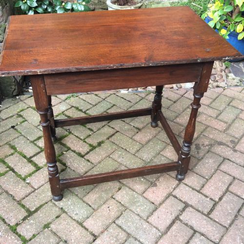 EARLY 18TH CENTURY OAK SIDE TABLE - ADDITIONAL PHOTO 3