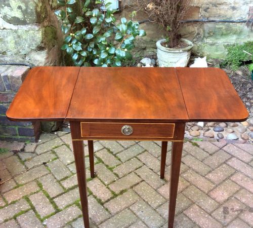SMALL MAHOGANY PEMBROKE TABLE - ADDITIONAL PHOTO 2