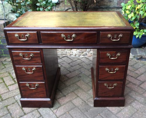 small georgian pedestal desk - CATEGORY: ANTIQUE DESKS - DATED 1750