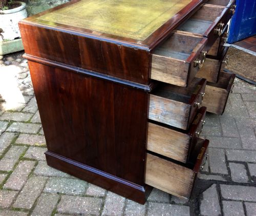 SMALL GEORGIAN PEDESTAL DESK - ADDITIONAL PHOTO 4