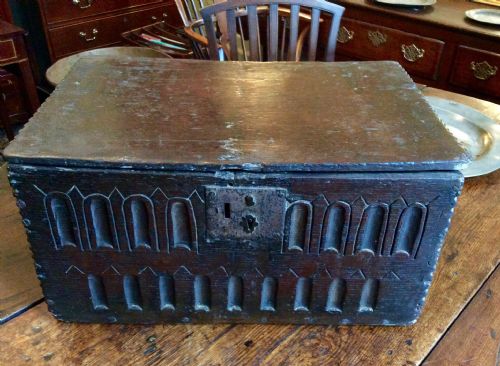 oak bible box - CATEGORY: ANTIQUE BOXES - DATED 1700