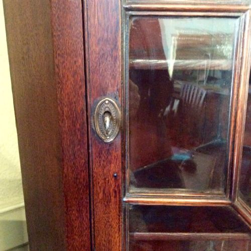 GEORGIAN OAK GLAZED CORNER CUPBORAD - ADDITIONAL PHOTO 3