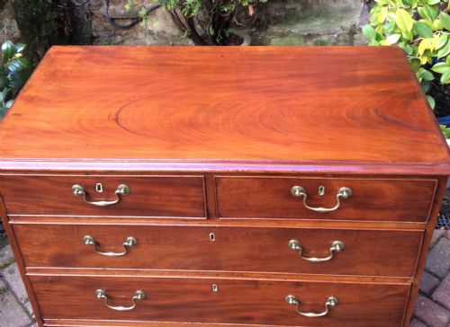 GEORGIAN MAHOGANY CHEST OF DRAWERS - ADDITIONAL PHOTO 3