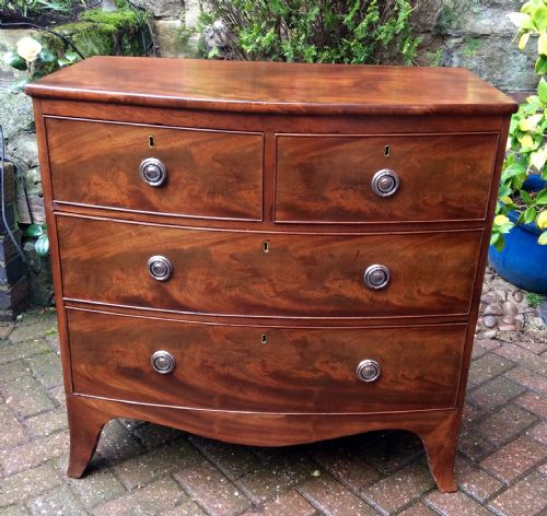 small mahogany bow front chest of drawers - CATEGORY: ANTIQUE CHEST OF DRAWERS - DATED 1800