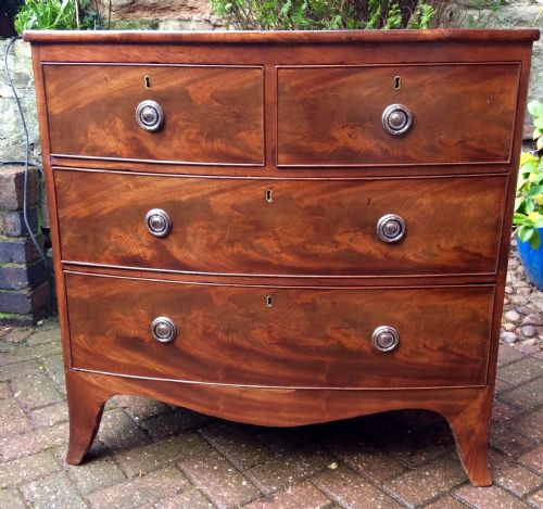 SMALL MAHOGANY BOW FRONT CHEST OF DRAWERS - ADDITIONAL PHOTO 1