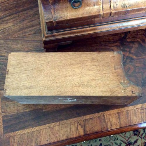 A RARE EARLY WALNUT TOILET MIRROR - ADDITIONAL PHOTO 5