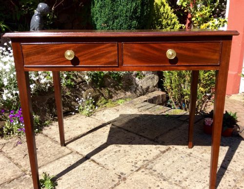 GEORGIAN MAHOGANY SIDE TABLE - ADDITIONAL PHOTO 1