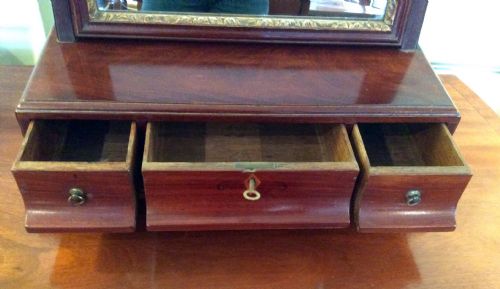 GEORGIAN MAHOGANY TOILET OR DRESSING TABLE MIRROR - ADDITIONAL PHOTO 3