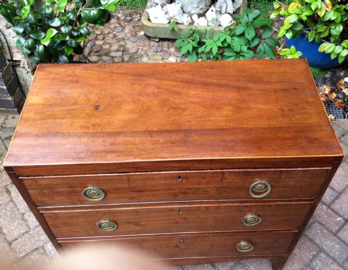 EXCEPTIONALLY SMALL NARROW REGENCY CHEST OF DRAWERS - ADDITIONAL PHOTO 2