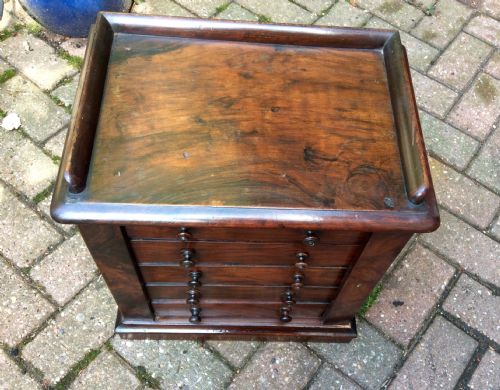 SUPERB QUALITY MINIATURE WELLINGTON CHEST OF DRAWERS - ADDITIONAL PHOTO 3