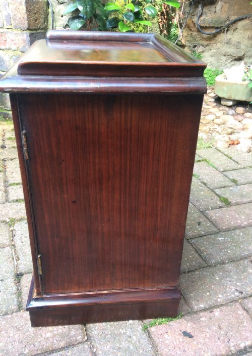 SUPERB QUALITY MINIATURE WELLINGTON CHEST OF DRAWERS - ADDITIONAL PHOTO 4
