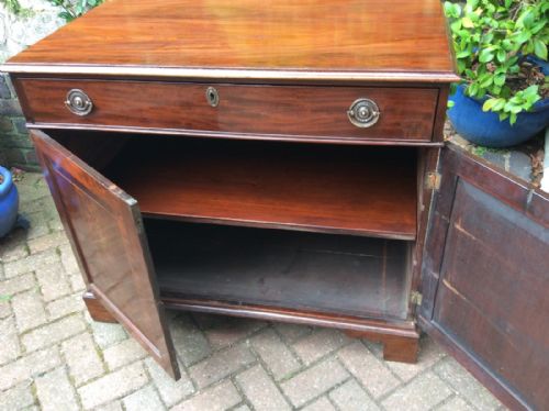 GEORGIAN MAHOGANY SIDE CABINET - ADDITIONAL PHOTO 1