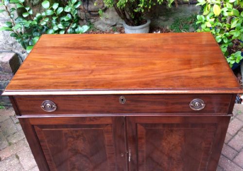 GEORGIAN MAHOGANY SIDE CABINET - ADDITIONAL PHOTO 3