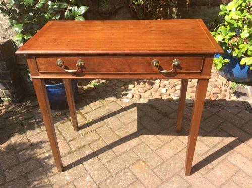 georgian mahogany side table - CATEGORY: ANTIQUE TABLES - DATED GEORGIAN