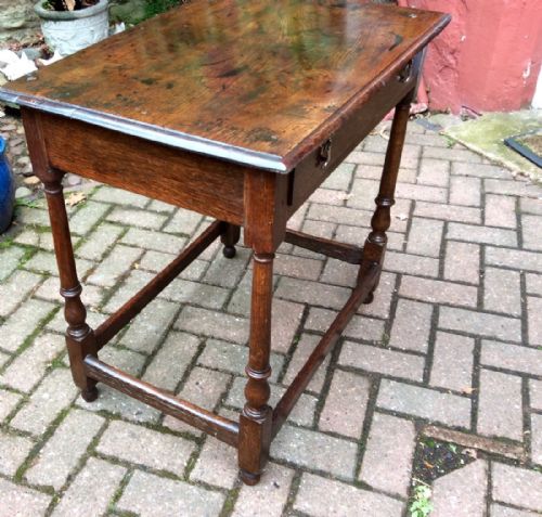 EARLY GEORGIAN OAK SIDE TABLE - ADDITIONAL PHOTO 1