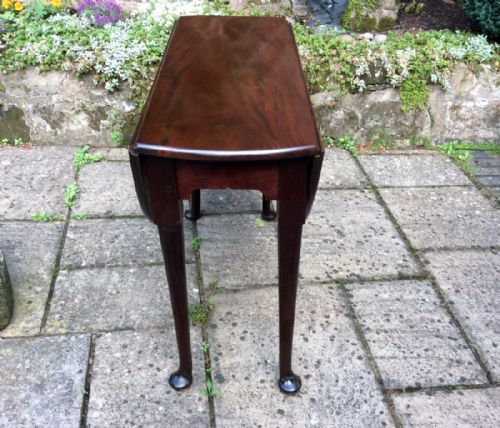 ELEGANT GEORGIAN SMALL DINING TABLE - ADDITIONAL PHOTO 1