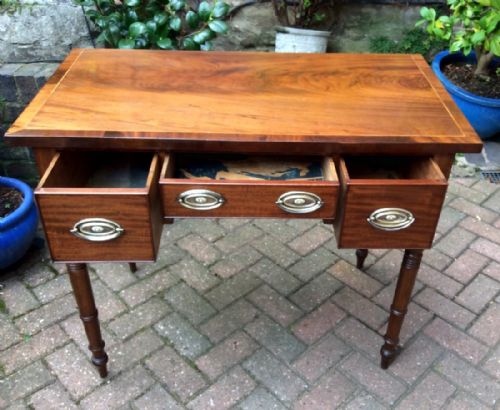 REGENCY DRESSING TABLE - ADDITIONAL PHOTO 4