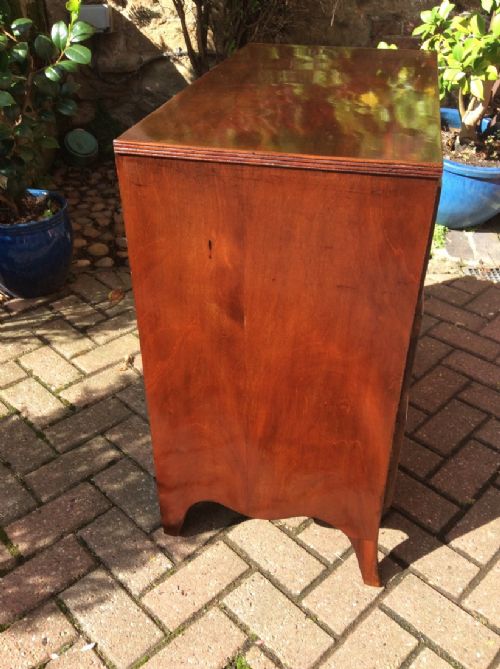 SMALL GEORGIAN MAHOGANY CHEST OF DRAWERS - ADDITIONAL PHOTO 2