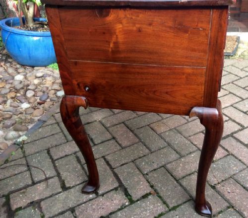 QUEEN ANNE PERIOD WALNUT LOWBOY - ADDITIONAL PHOTO 5
