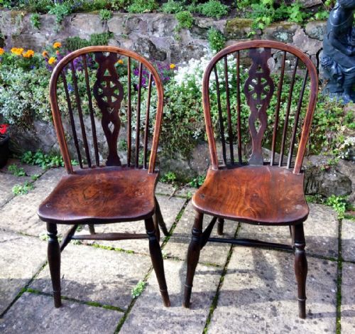 pair of windsor wheelback chairs - CATEGORY: ANTIQUE CHAIRS - DATED VICTORIAN