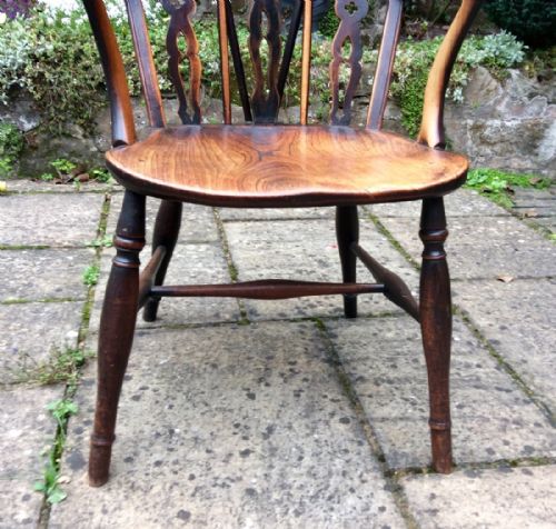 EARLY 19TH CENTURY WINDSOR ARMCHAIR - ADDITIONAL PHOTO 3