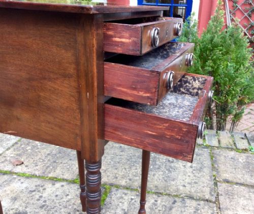 SMALL REGENCY MAHOGANY SIDE TABLE - ADDITIONAL PHOTO 4