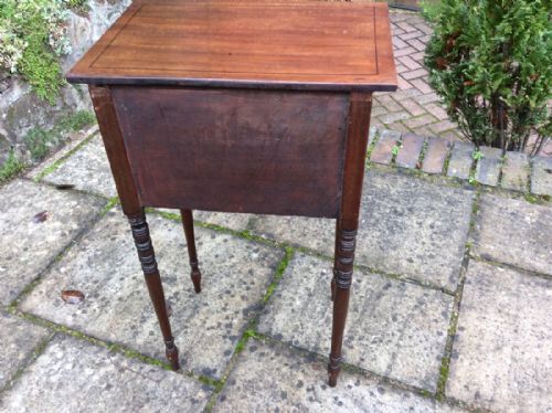 SMALL REGENCY MAHOGANY SIDE TABLE - ADDITIONAL PHOTO 7