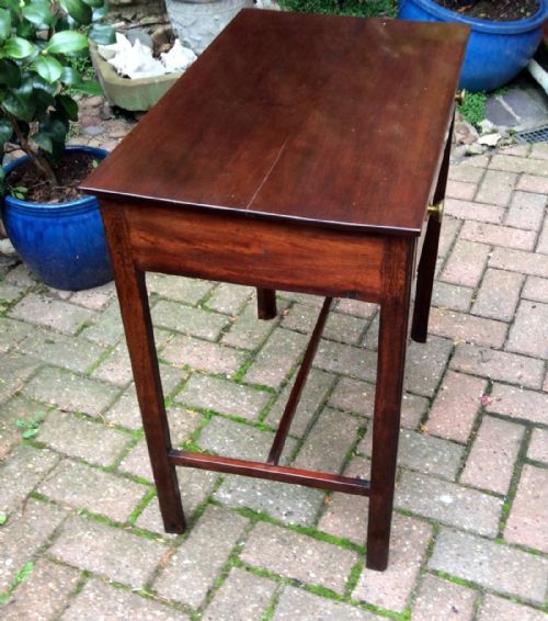 PRETTY SMALL GEORGIAN MAHOGANY SIDE TABLE - ADDITIONAL PHOTO 1