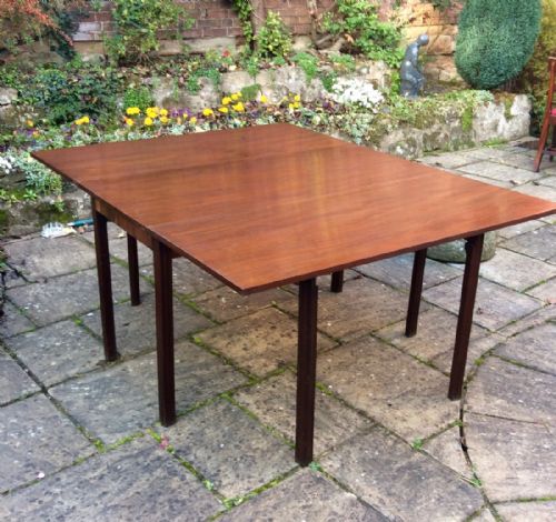large georgian mahogany dining table - CATEGORY: ANTIQUE TABLES - DATED GEORGIAN