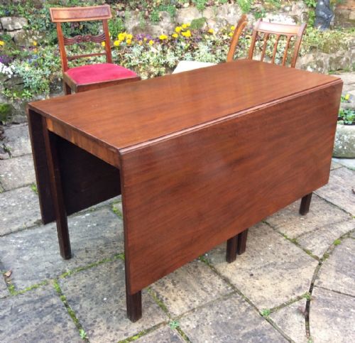 LARGE GEORGIAN MAHOGANY DINING TABLE - ADDITIONAL PHOTO 1