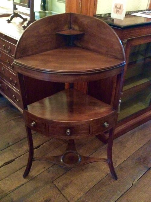 georgian mahogany corner washstand - CATEGORY: ANTIQUE MISCELLANEOUS - DATED GEORGIAN