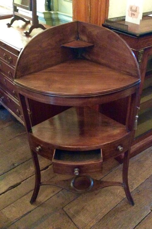 GEORGIAN MAHOGANY CORNER WASHSTAND - ADDITIONAL PHOTO 1