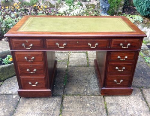 super quality mahogany pedestal desk - CATEGORY: ANTIQUE DESKS - DATED EDWARDIAN