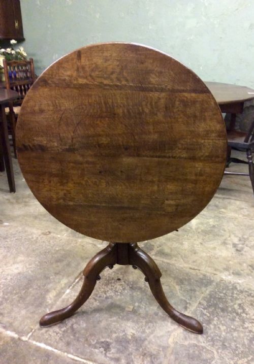 OAK TRIPOD TILT TOP TABLE - ADDITIONAL PHOTO 2