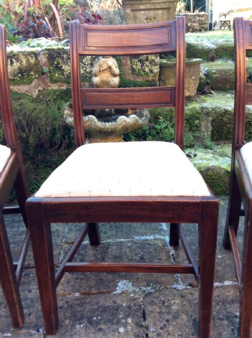 A GOOD SET OF FOUR GEORGIAN DINING CHAIRS - ADDITIONAL PHOTO 2
