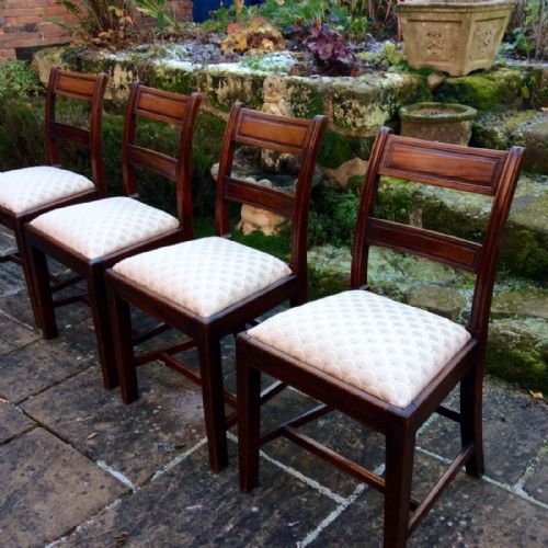 A GOOD SET OF FOUR GEORGIAN DINING CHAIRS - ADDITIONAL PHOTO 3