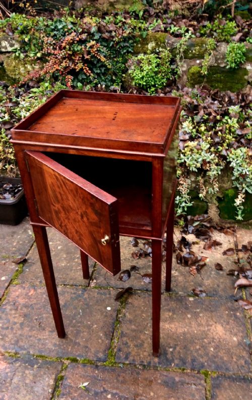 GEORGIAN BEDSIDE CUPBOARD OR POT CUPBOARD - ADDITIONAL PHOTO 4