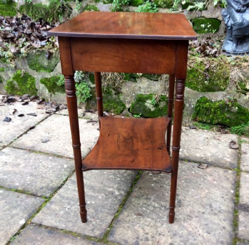 A VERY SWEET REGENCY OCCASIONAL OR BEDSIDE TABLE - ADDITIONAL PHOTO 3