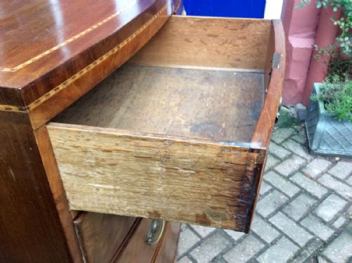 GEORGIAN BOW FRONT MAHOGANY CHEST OF DRAWERS - ADDITIONAL PHOTO 2