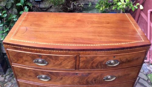 GEORGIAN BOW FRONT MAHOGANY CHEST OF DRAWERS - ADDITIONAL PHOTO 3