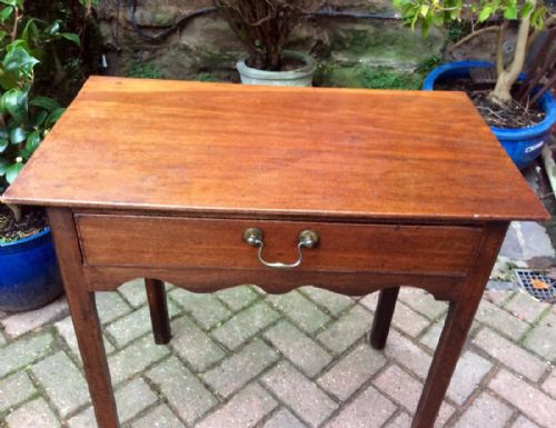 GEORGIAN MAHOGANY SIDE TABLE - ADDITIONAL PHOTO 1