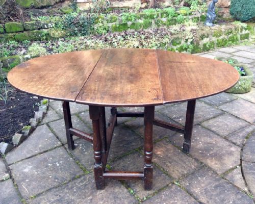 early oak drop leaf oval dining table - CATEGORY: ANTIQUE TABLES - DATED 1700
