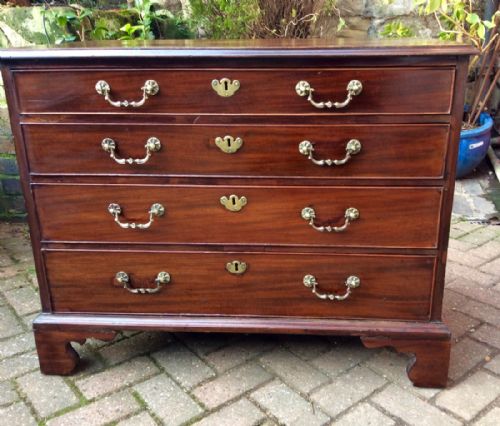 GEORGIAN CHEST OF DRAWERS - ADDITIONAL PHOTO 3